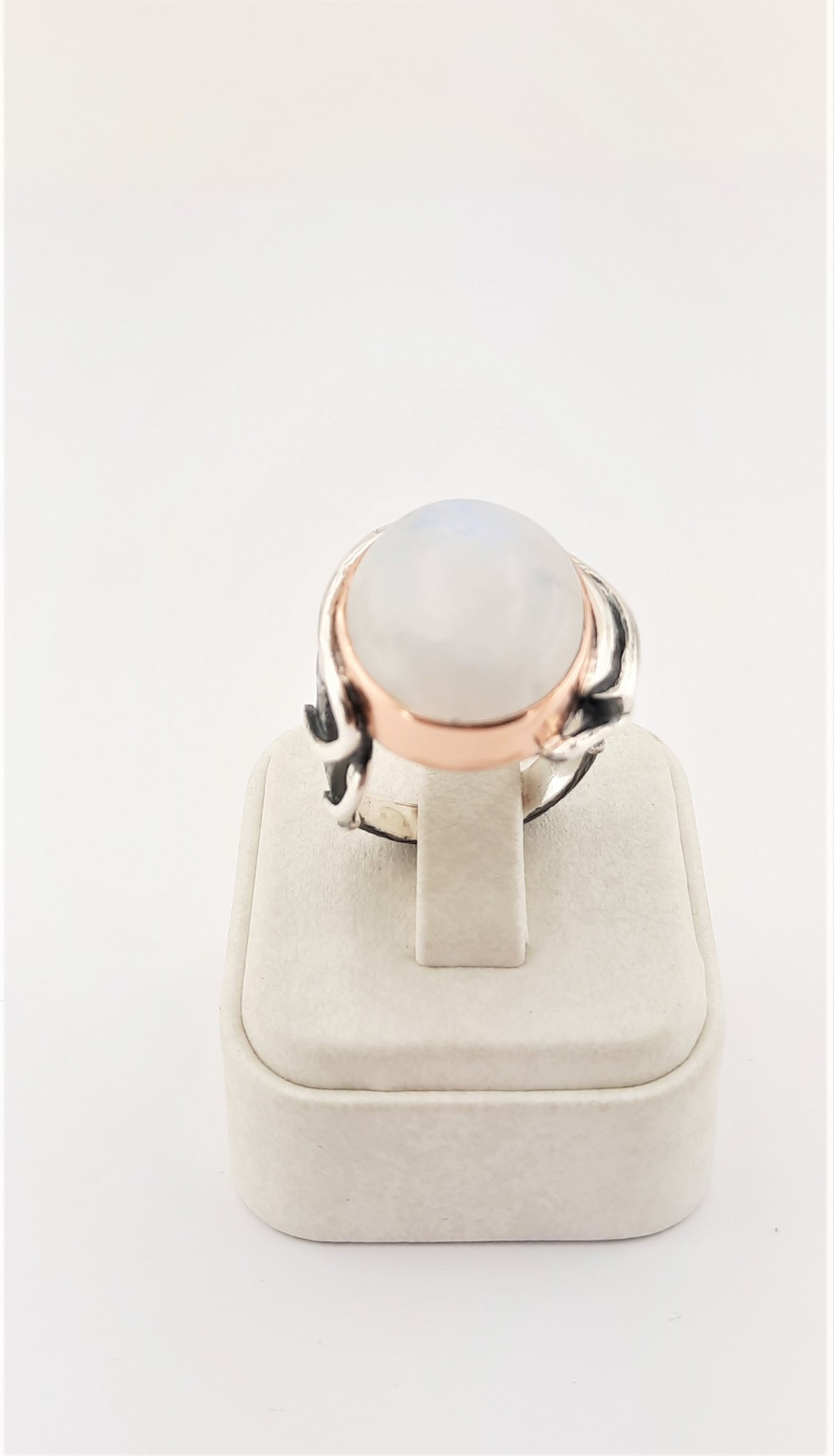 Ay Taşı Tasarım Gümüş Yüzük Ay Taşı Tasarım Gümüş Yüzük