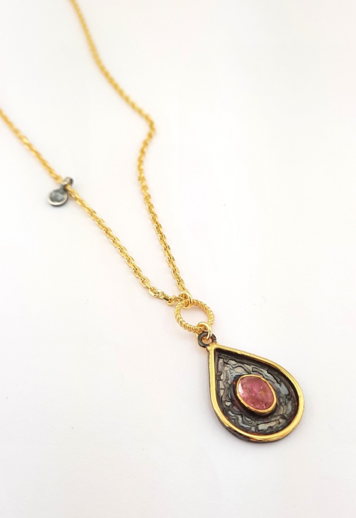 Damla Plakalı Turmalin Taşlı Gümüş Kolye Damla Plakalı Turmalin Taşlı Gümüş Kolye