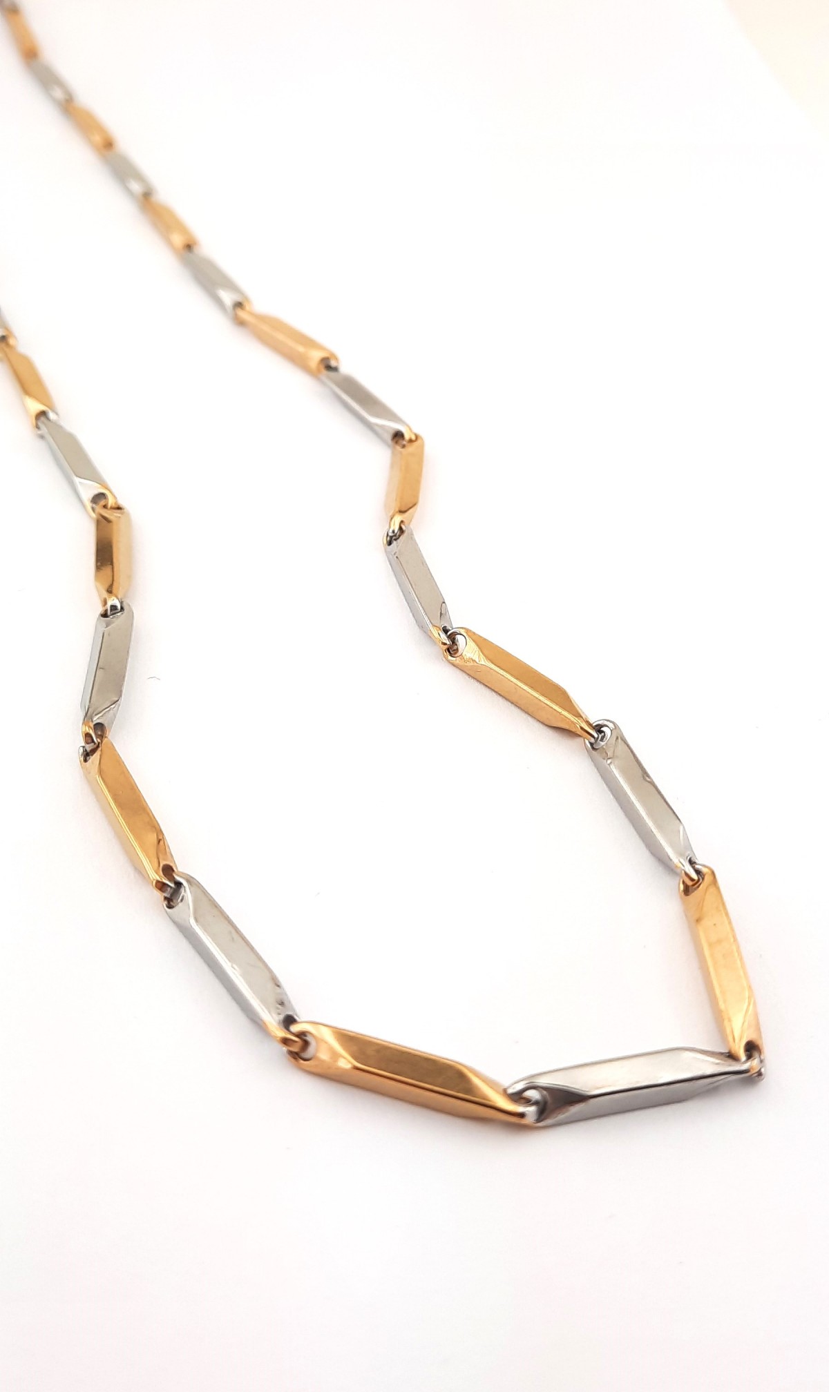 Gold ve Gri Renk Parçalı Çelik Zincir Gold ve Gri Renk Parçalı Çelik Zincir