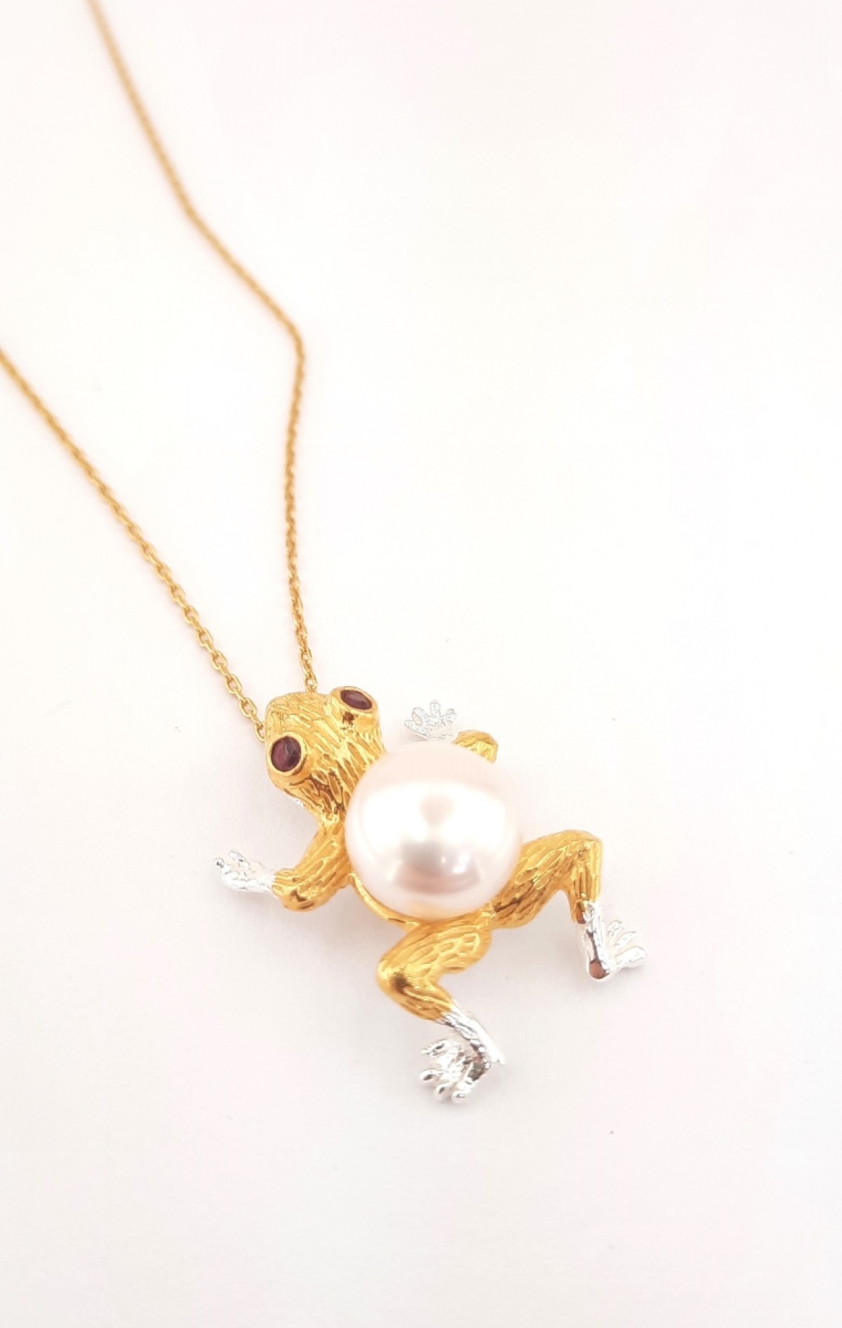 İncili Kurbağa Gümüş Kolye İncili Kurbağa Gümüş Kolye