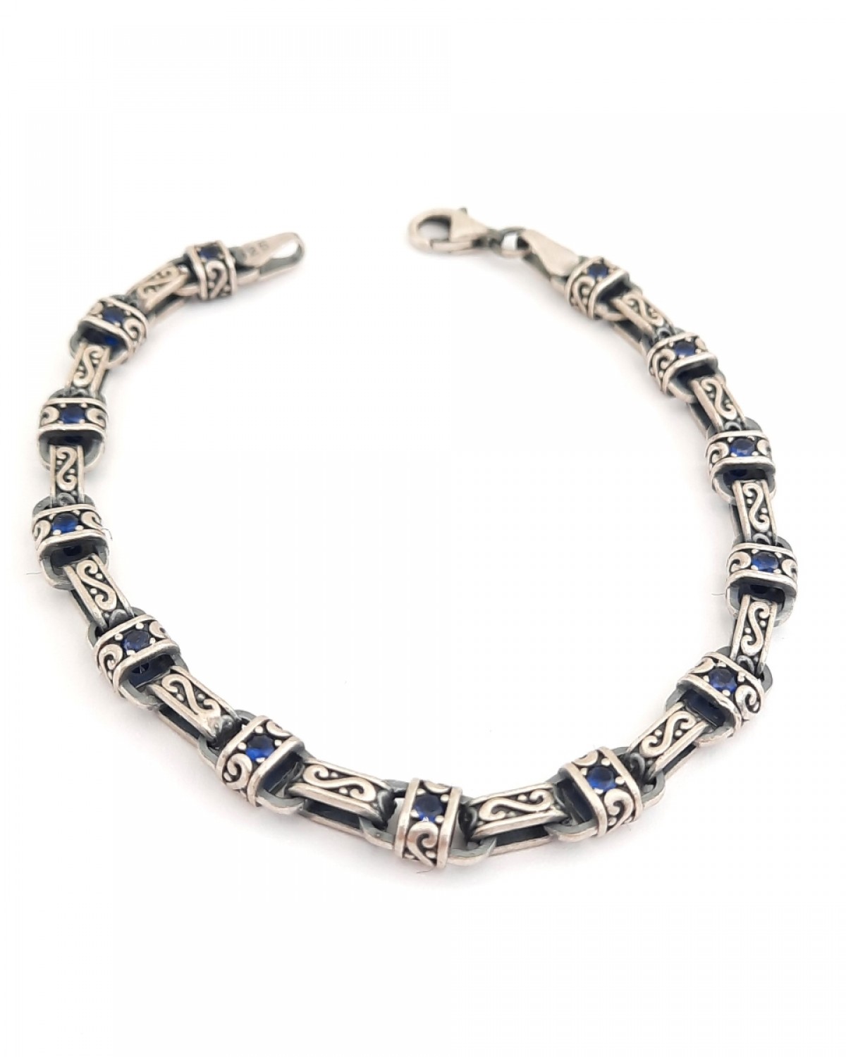 Lacivert Taşlı Desenli Gümüş Bileklik Lacivert Taşlı Desenli Gümüş Bileklik