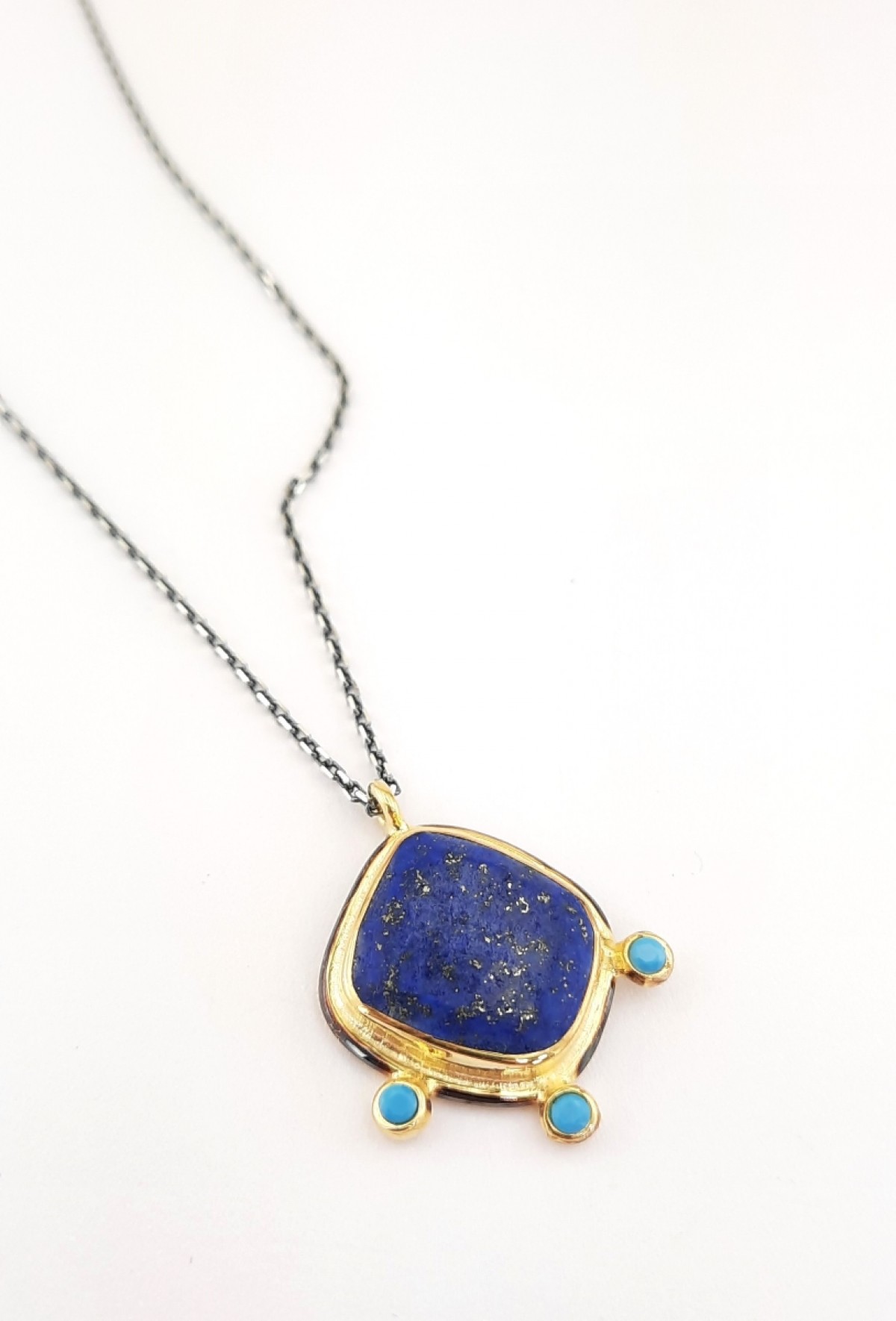 Lapis Lazuli Taşlı Oksitli Zincirli Gümüş Kolye Lapis Lazuli Taşlı Oksitli Zincirli Gümüş Kolye