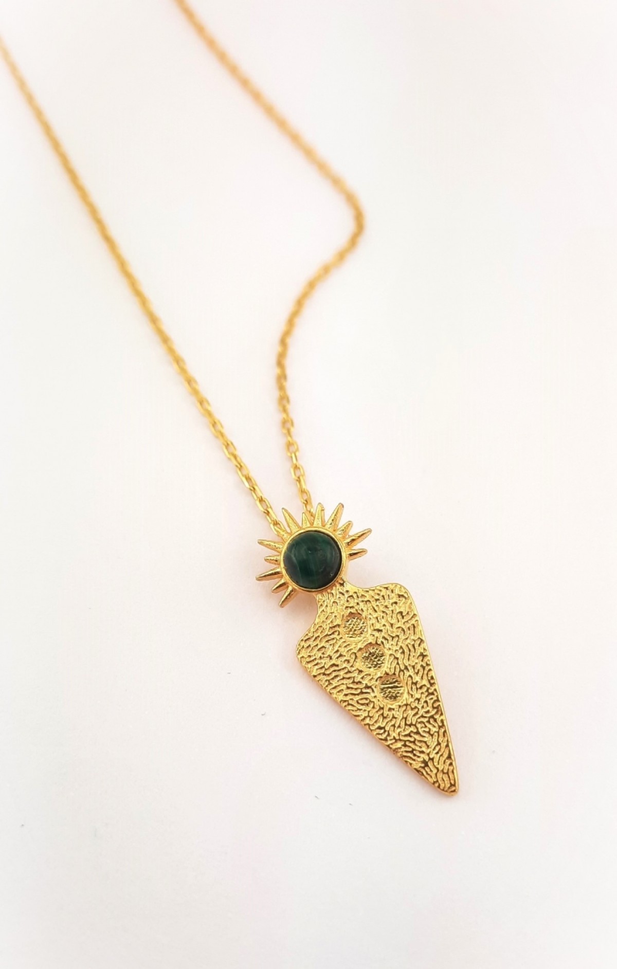 Malakit Taşlı Ok Ucu Gümüş Kolye Malakit Taşlı Ok Ucu Gümüş Kolye