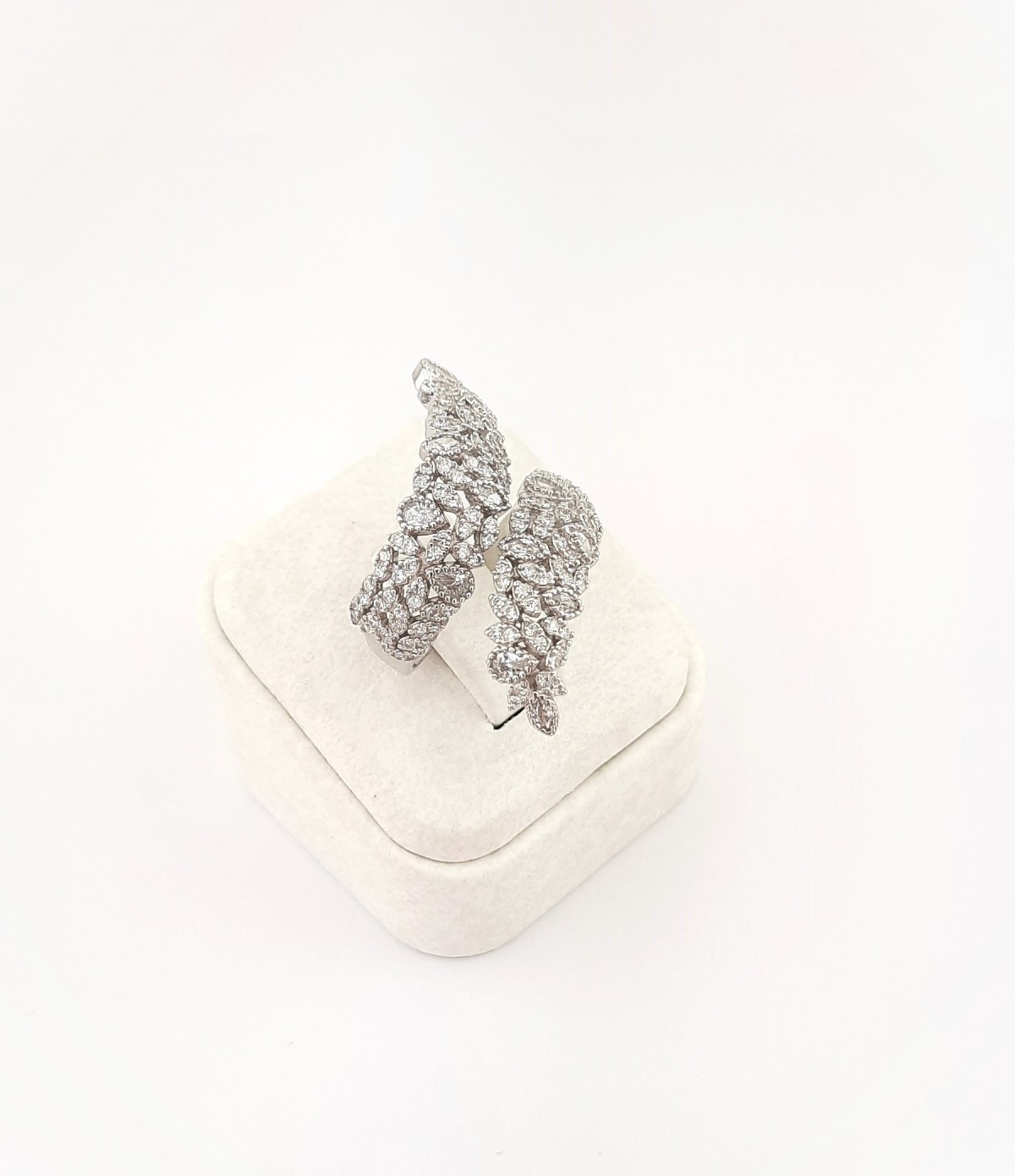 Minik Markiz ve Damla Taşlı Tasarım Gümüş Yüzük Minik Markiz ve Damla Taşlı Tasarım Gümüş Yüzük