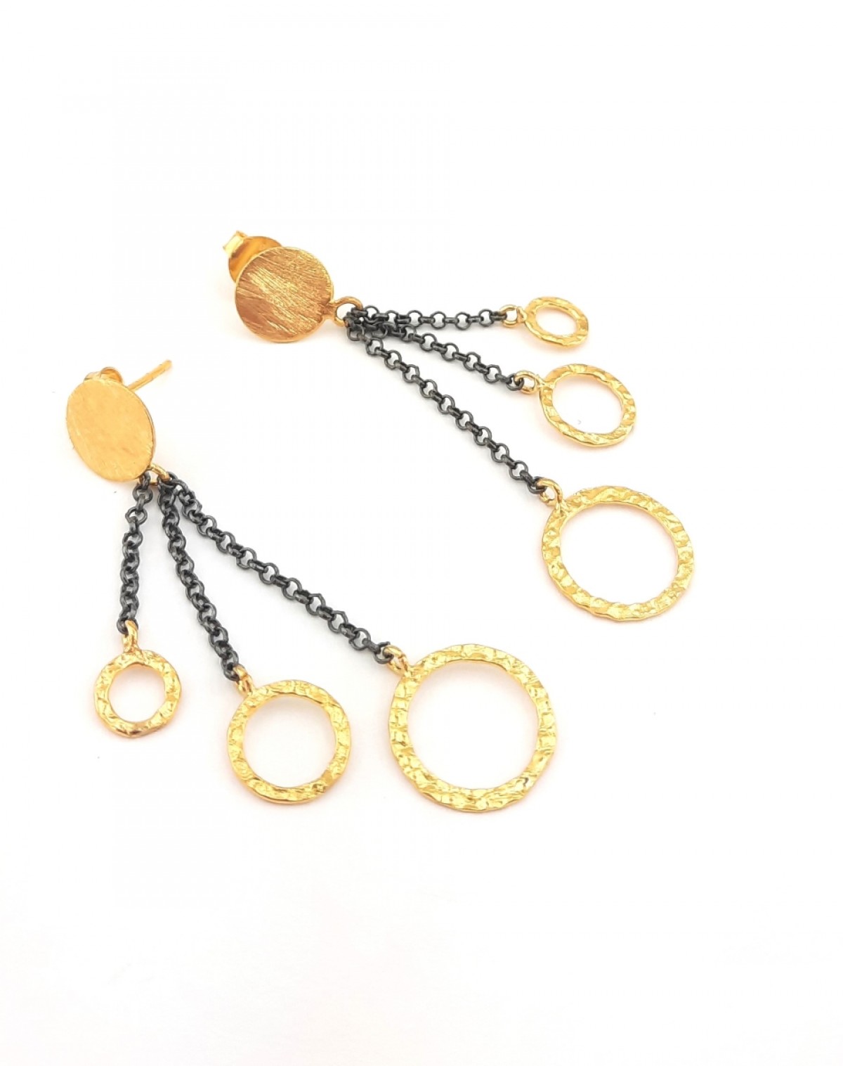 Oksitli Zincirli Dövme Desen Halkalı Gümüş Küpe Oksitli Zincirli Dövme Desen Halkalı Gümüş Küpe