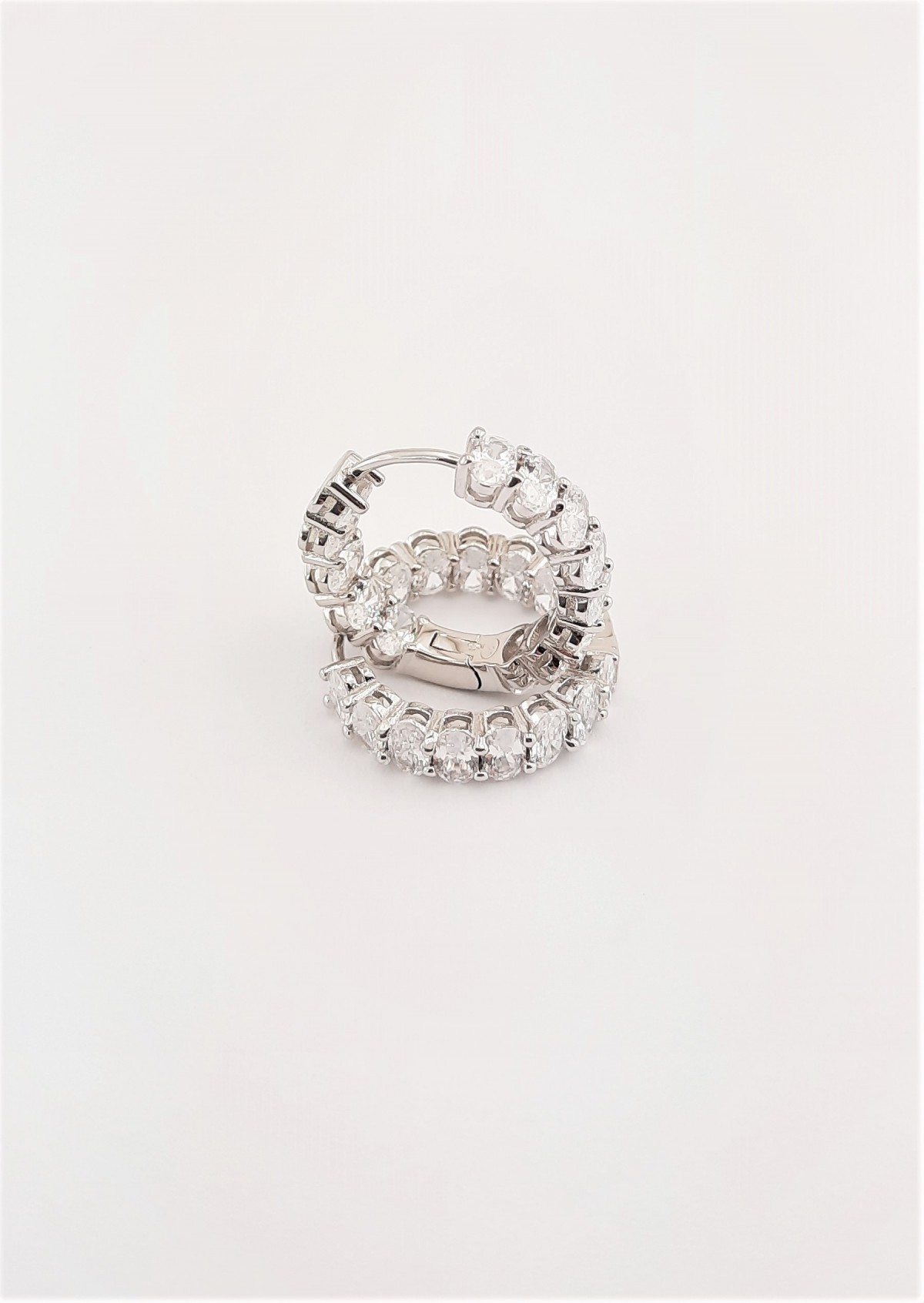 Oval Kesim Taşlı Tamtur Halka Gümüş Küpe Oval Kesim Taşlı Tamtur Halka Gümüş Küpe