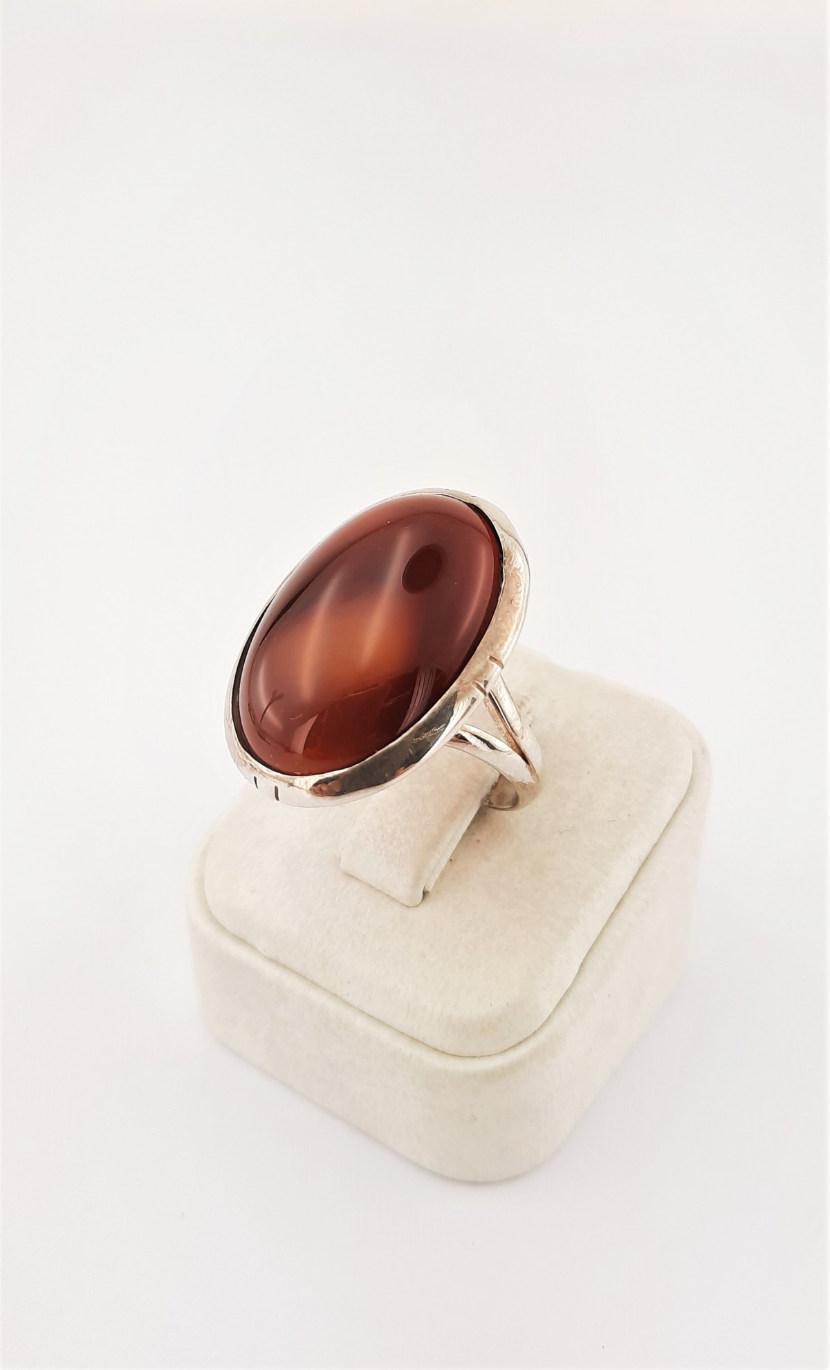 Oval Model Akik Taşlı Gümüş Yüzük Oval Model Akik Taşlı Gümüş Yüzük