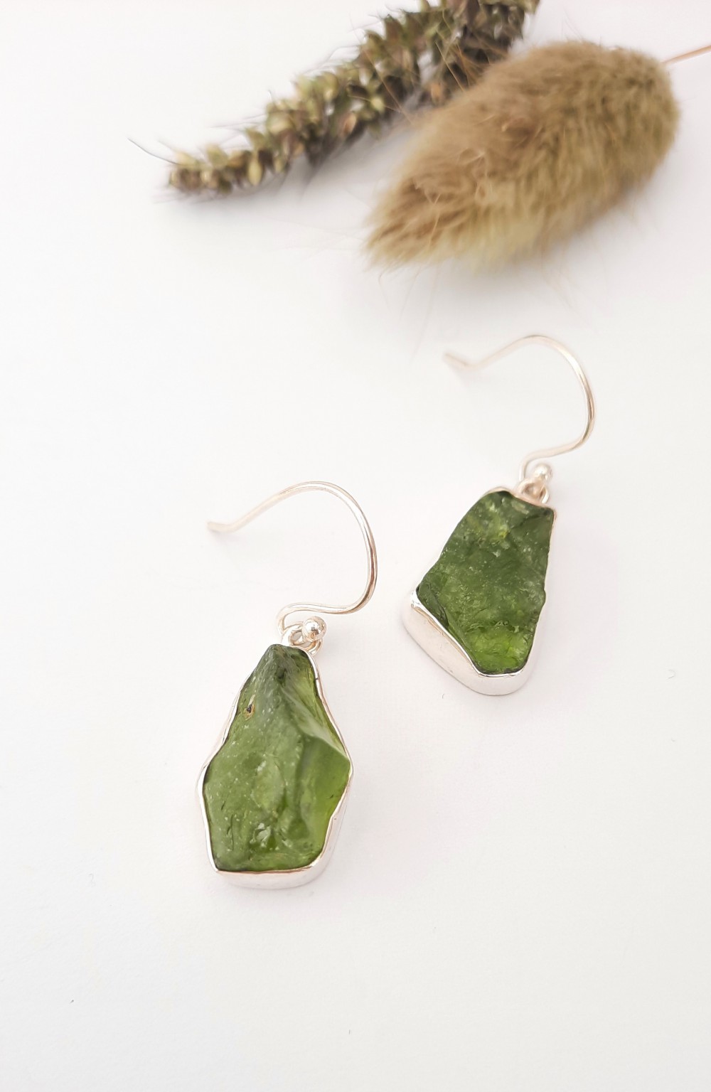 Peridot Taşlı Gümüş Küpe