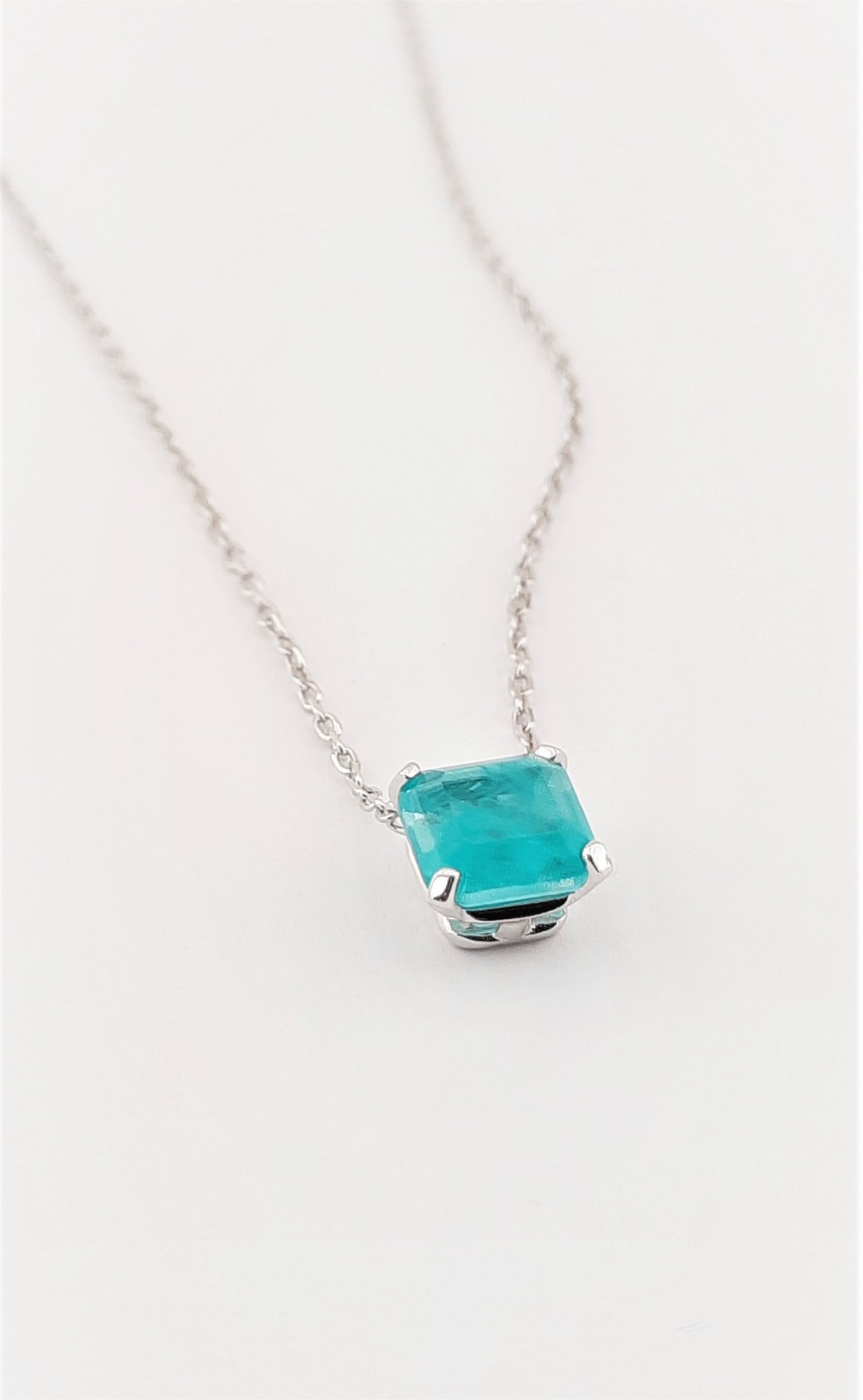 Paraiba Turmalin Taşlı Gümüş Kolye