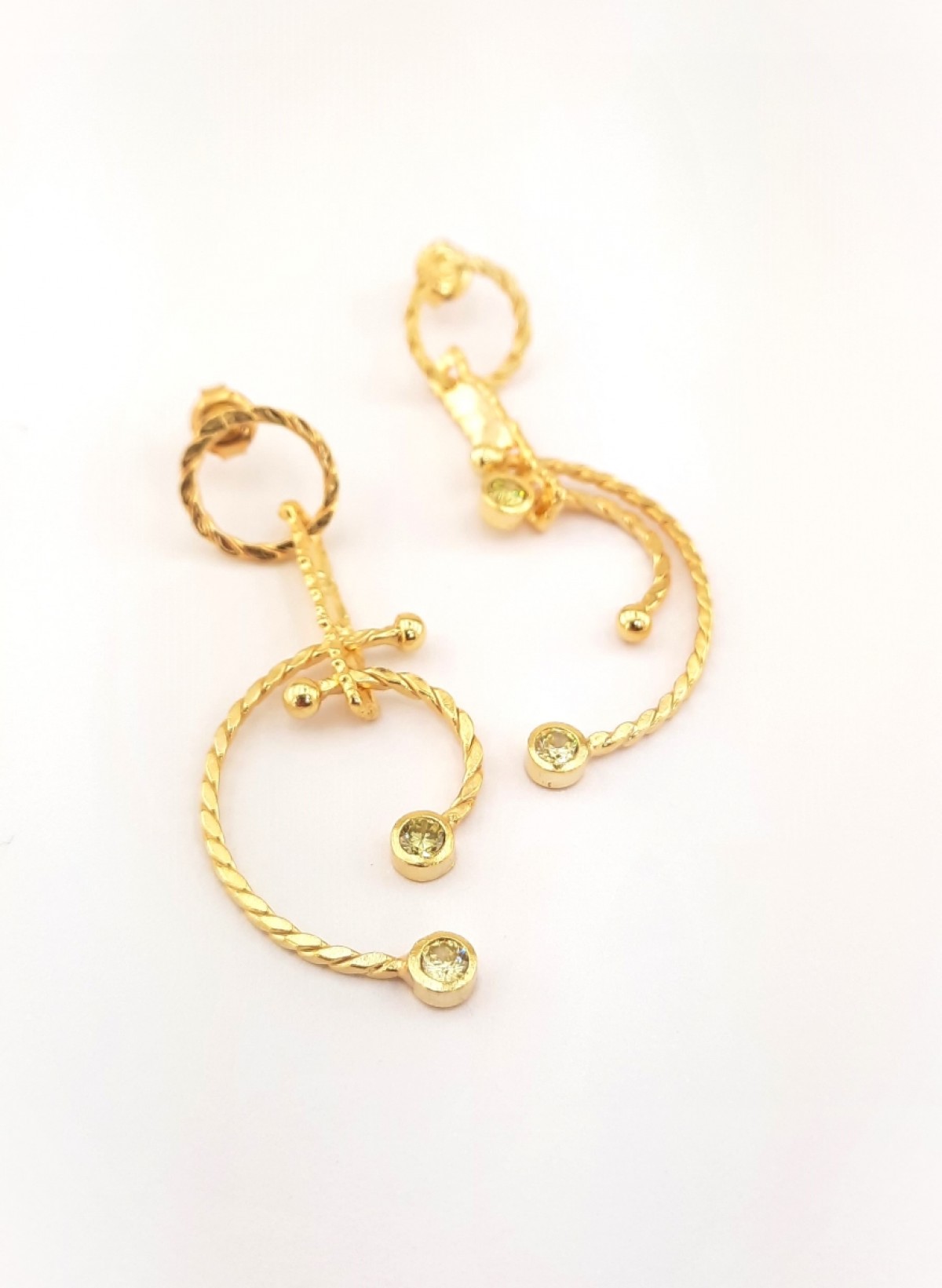 Sarı Taşlı Burgu Desen Modelli Trend Gümüş Küpe Sarı Taşlı Burgu Desen Modelli Trend Gümüş Küpe