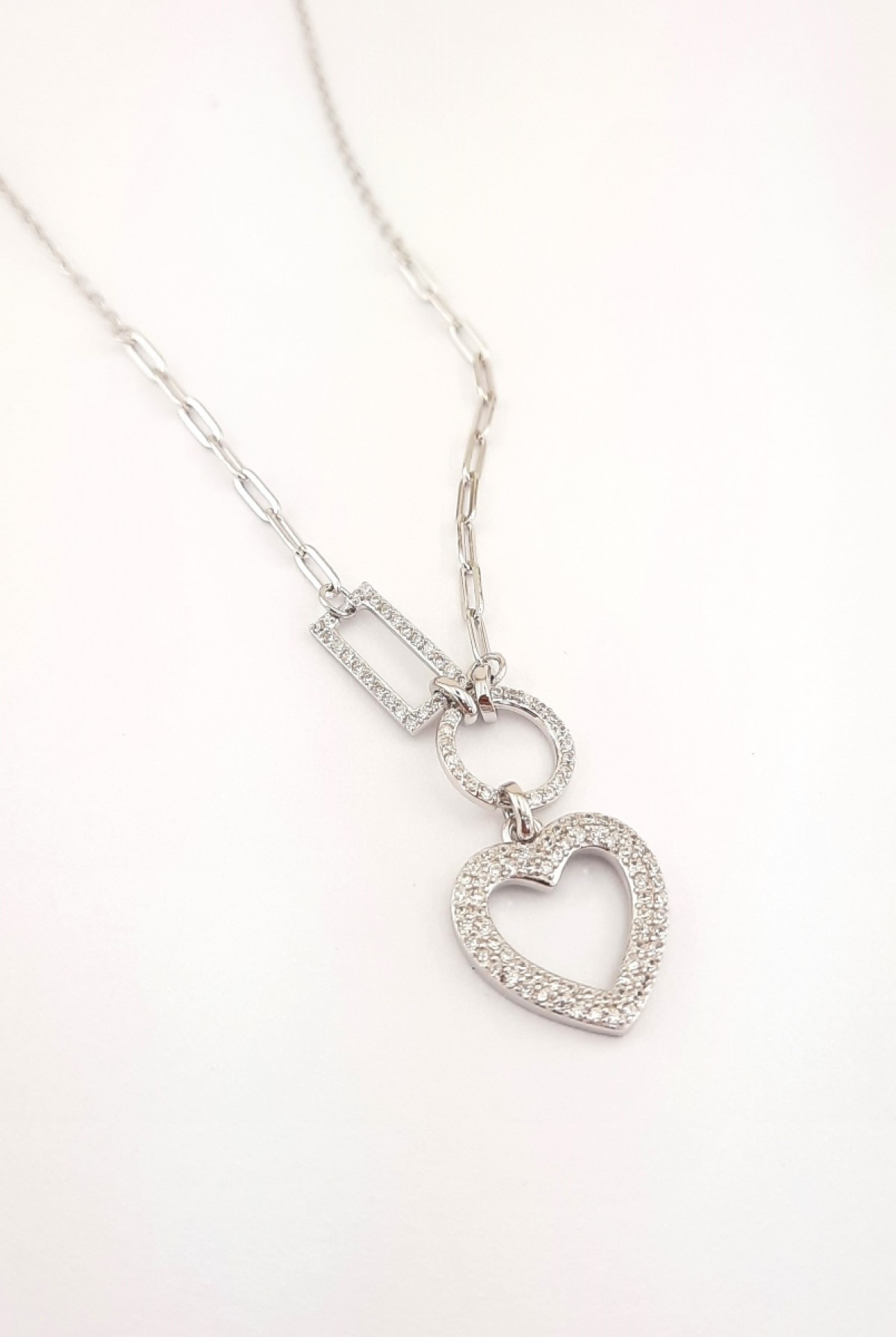 Taşlı Kalpli Trend Gümüş Kolye Taşlı Kalpli Trend Gümüş Kolye