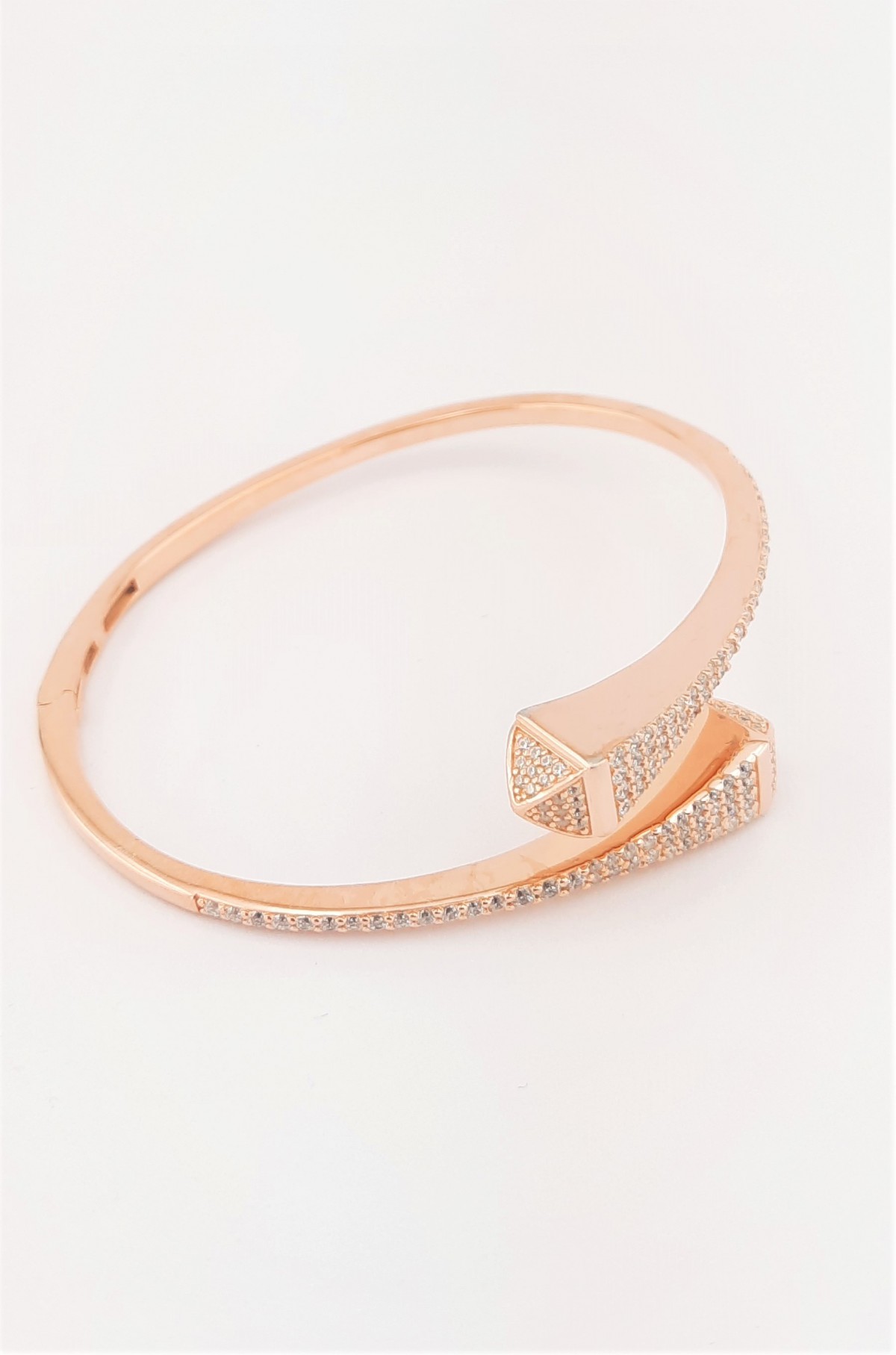 Taşlı Kleopatra Serisi Rosegold Gümüş Bilezik Taşlı Kleopatra Serisi Rosegold Gümüş Bilezik