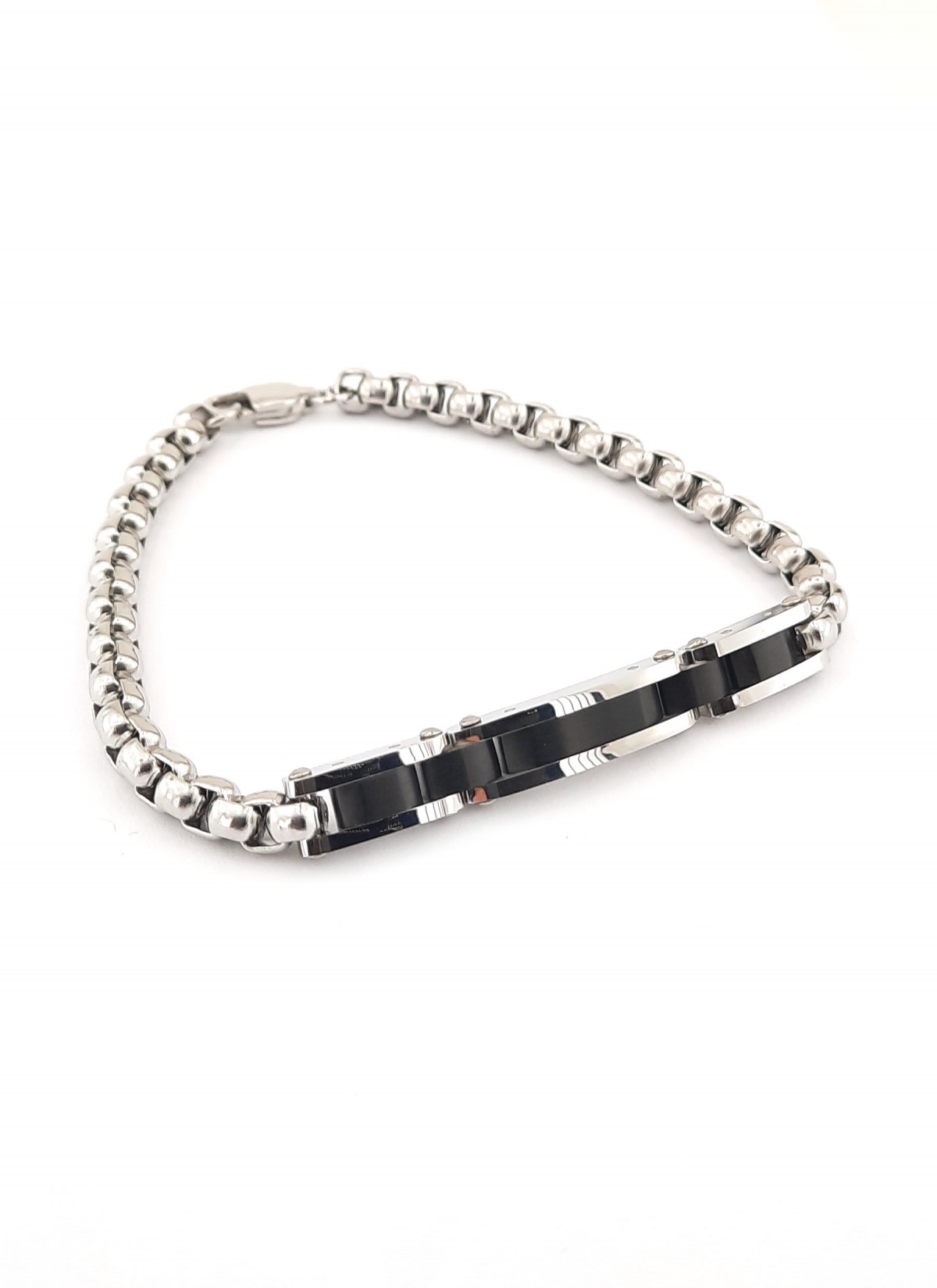 Üç Parçalı Künyeli Küp Zincirli Çelik Bileklik Üç Parçalı Künyeli Küp Zincirli Çelik Bileklik