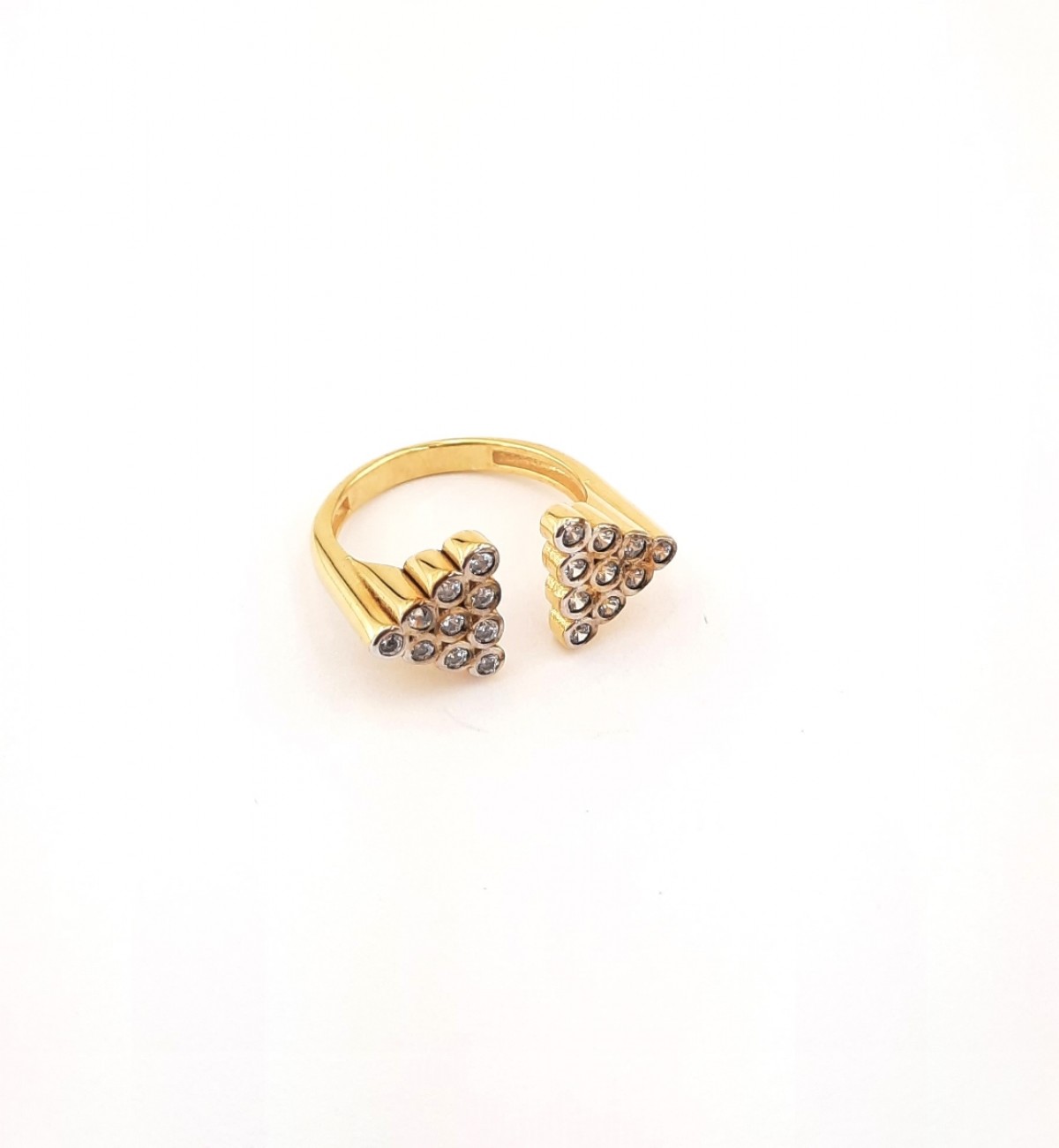 Üçgen Model Serçe Parmak Gold Gümüş Yüzük Üçgen Model Serçe Parmak Gold Gümüş Yüzük