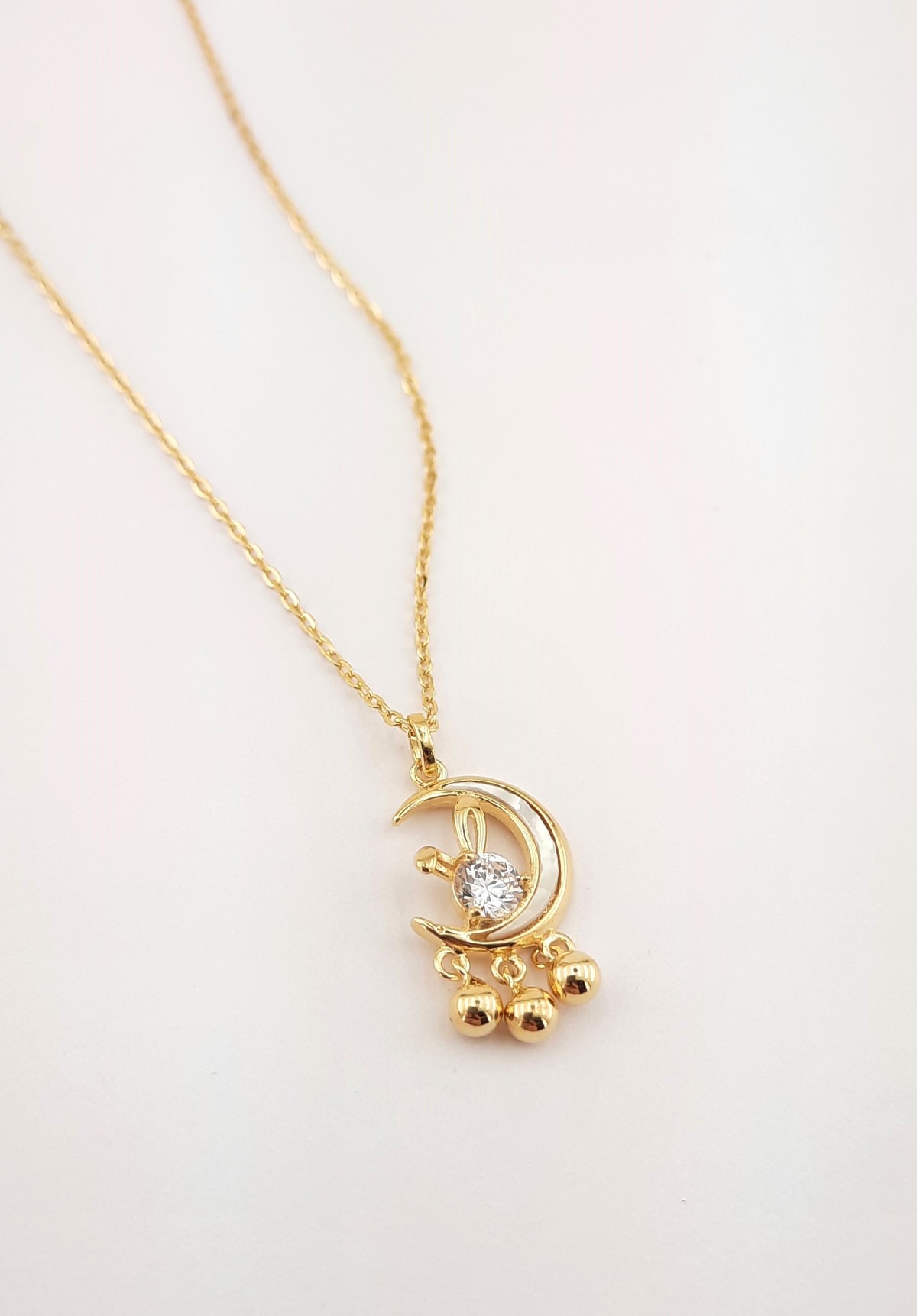 Ucu Sallantılı Toplu Hilal Gümüş Kolye Ucu Sallantılı Toplu Hilal Gümüş Kolye