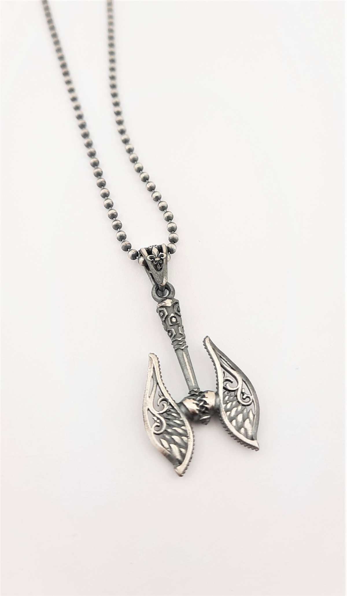 Viking Baltası Uçlu Gümüş Kolye Viking Baltası Uçlu Gümüş Kolye