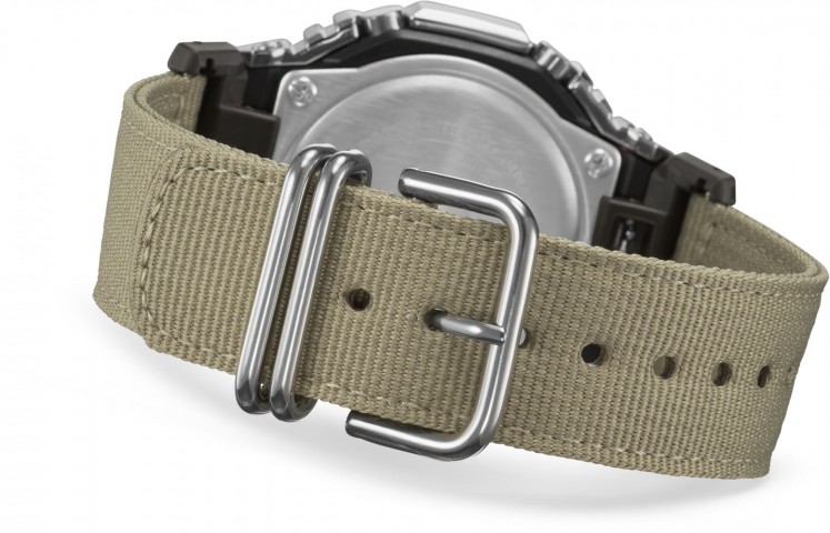 Casio G-Shock GM-2100C-5ADR Kol Saati