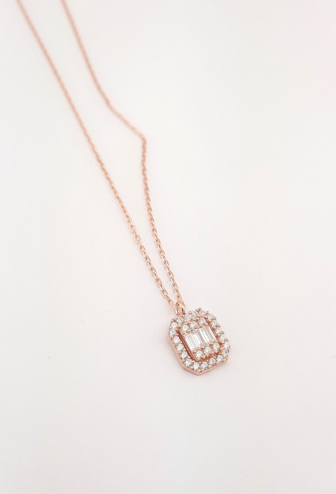 Çevresi Taşlı Üç Baget Taşlı Rosegold Gümüş Kolye