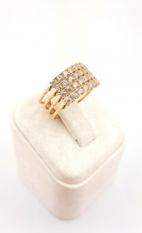 Dört Sıralı Sekiztaş Trend Gold Gümüş Yüzük Dört Sıralı Sekiztaş Trend Gold Gümüş Yüzük