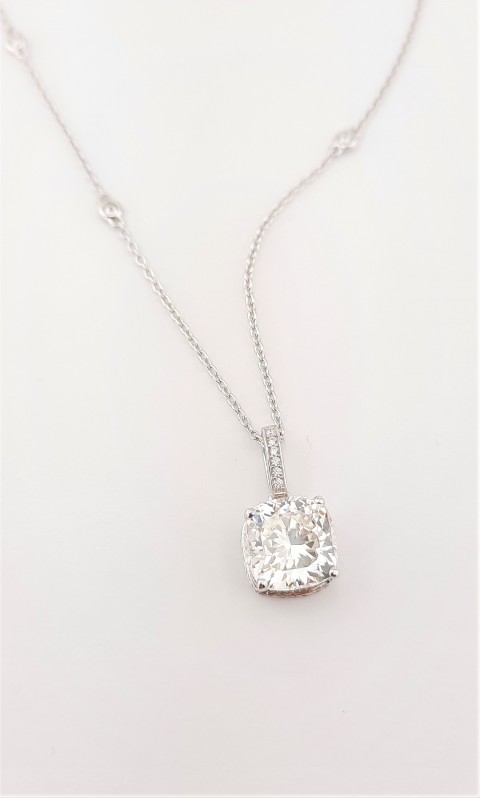 Minder Kesim Tektaş Pırlanta Montür Kolye