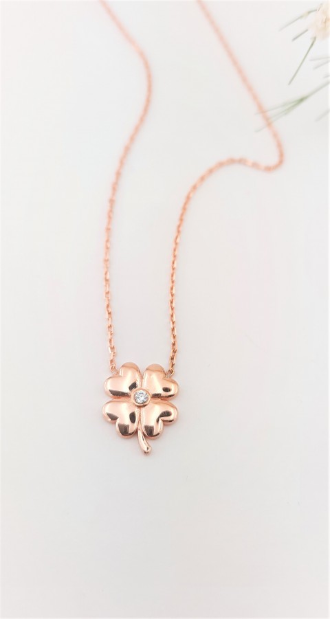 Minik Yonca Figürlü Rosegold Gümüş Kolye