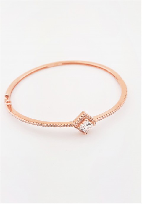 Ortası Prenses Kesim Taşlı Rosegold Gümüş Bilezik Ortası Prenses Kesim Taşlı Rosegold Gümüş Bilezik