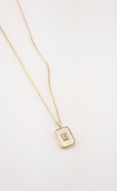 Ortası Taşlı Sedef Dikdörtgen Plakalı Gümüş Kolye Ortası Taşlı Sedef Dikdörtgen Plakalı Gümüş Kolye