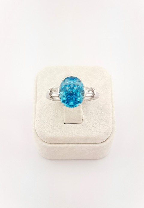 Oval Kesim Açık Mavi Taşlı Gümüş Yüzük