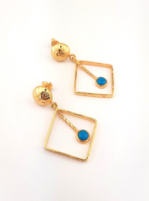 Sallantılı Kare Model Turkuaz Taşlı Trend Gümüş Küpe