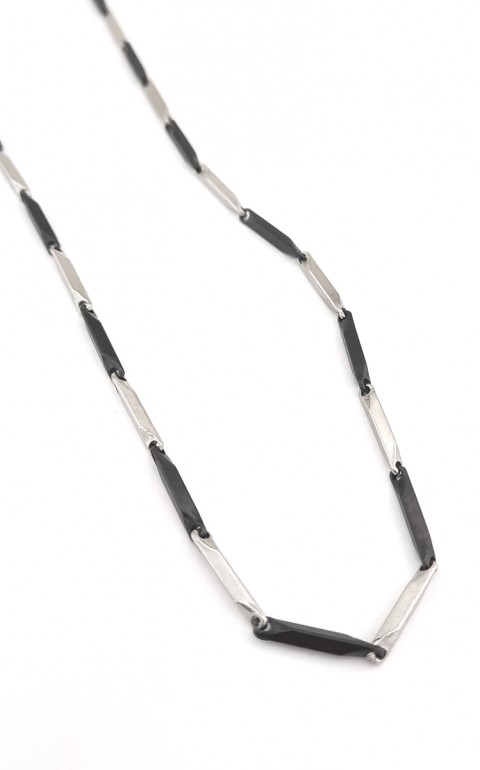 Siyah ve Gri Renk Parçalı Çelik Zincir