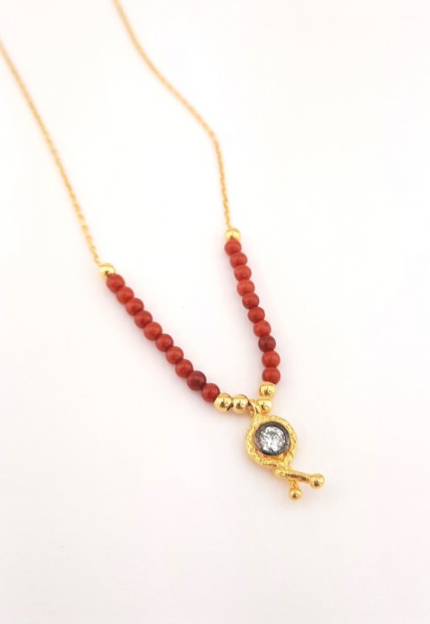 Taşlı Uçlu Mercan Taşlı Gümüş Kolye