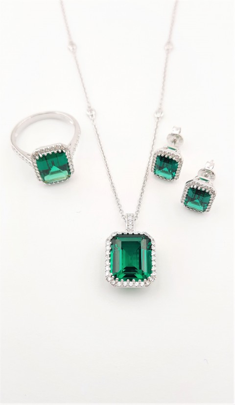 Zümrüt Kesim Yeşil Taşlı Pırlanta Montür Set